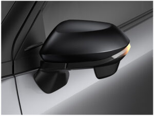 トヨタ新型ヤリスクロス　一部改良　ドアミラー　ブラック加飾