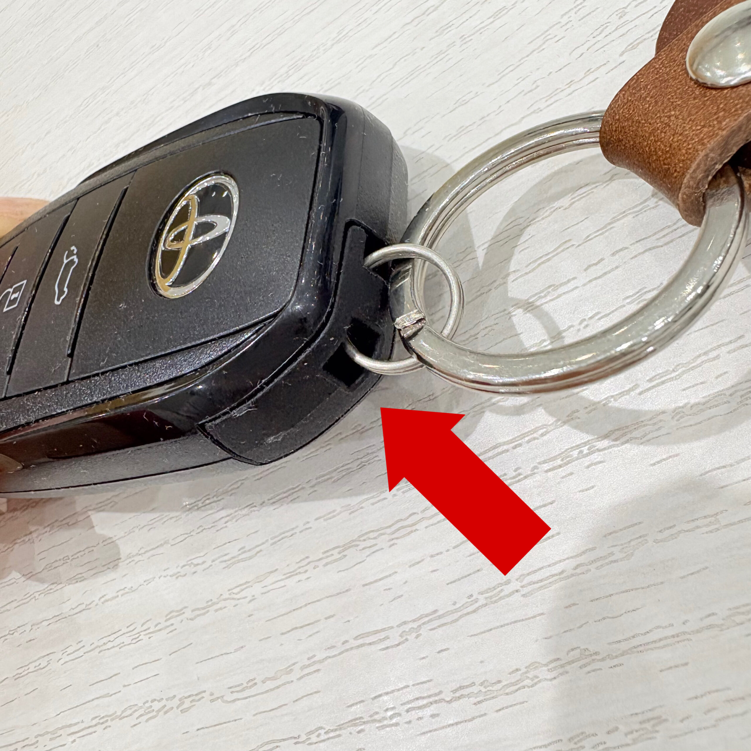 新型RAV4】スマートキー電池切れ！かざす場所はパワースイッチではなく