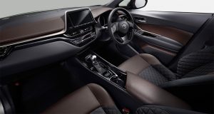 c-hr%e5%86%85%e8%a3%85