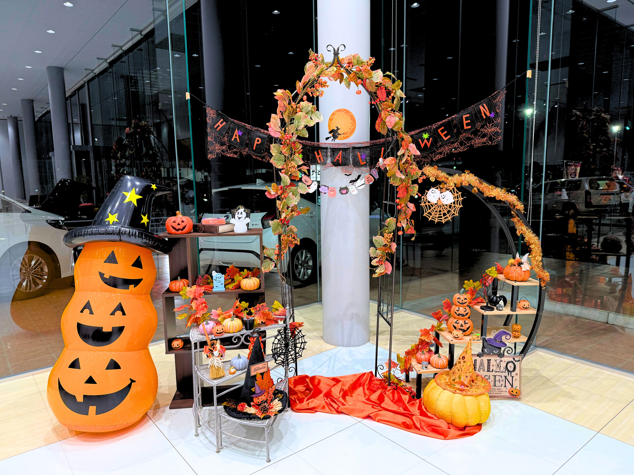 桐生バイパス店のショールームがハロウィン仕様になりました