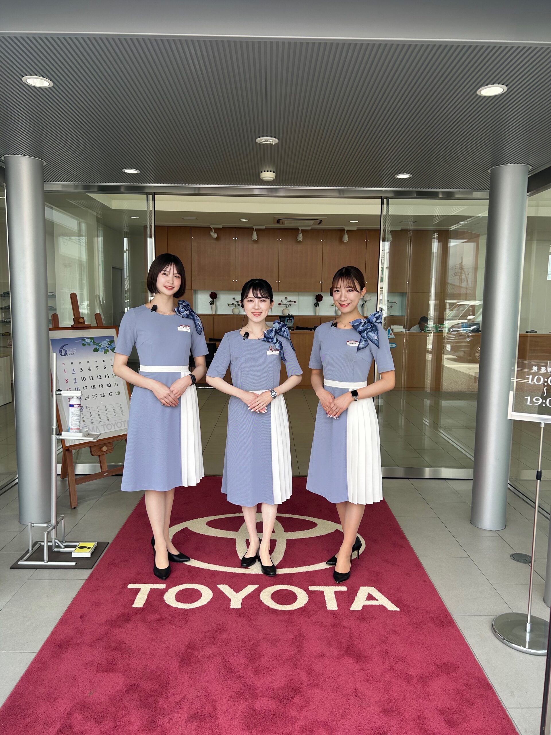 群馬トヨタ　制服　夏