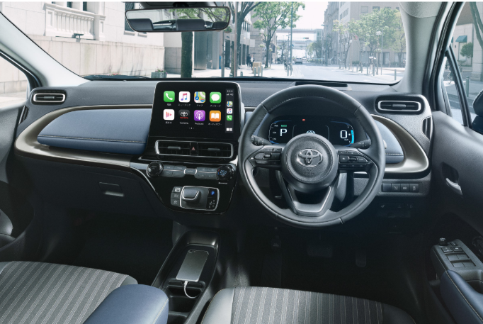 アクアインストルメントパネル＆助手席アッパーボックスの加飾を

スモーキーブロンズ加飾