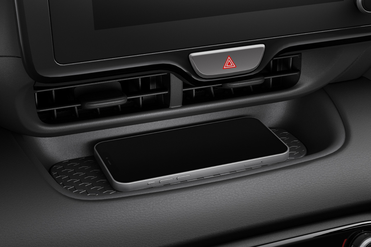 ヤリス　フロント　携帯置き　センターオープントレイ