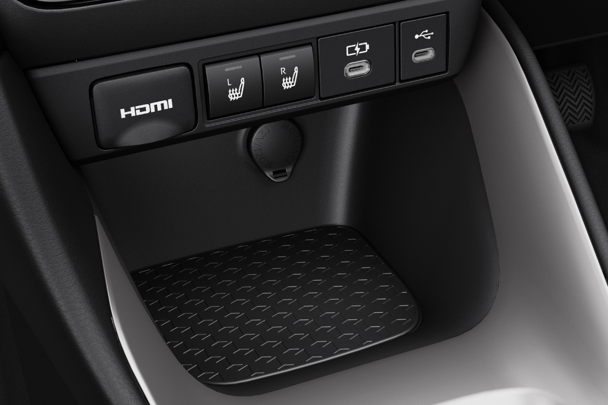 アクア　フロントコンソールボックス　フロント　荷物入れ