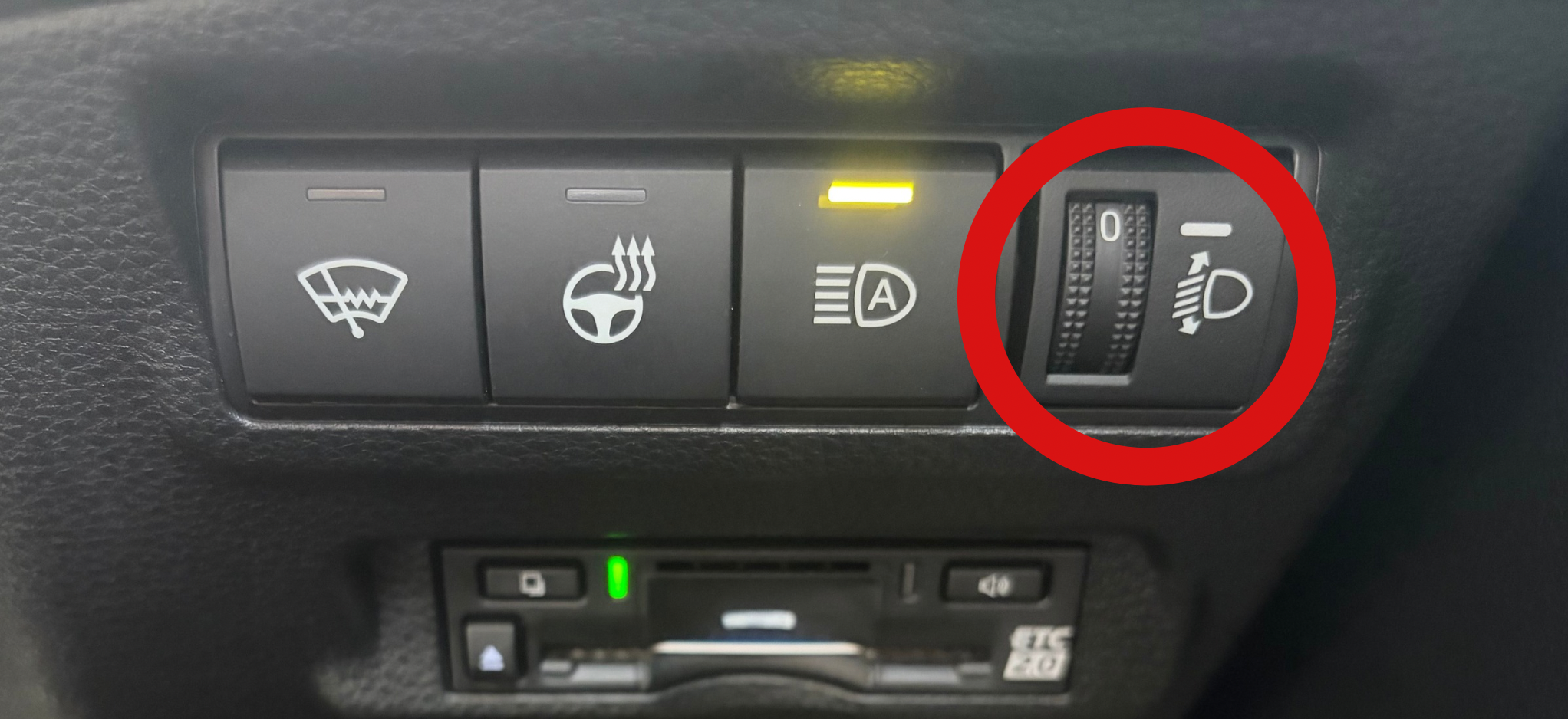 マニュアルレベリングダイヤル