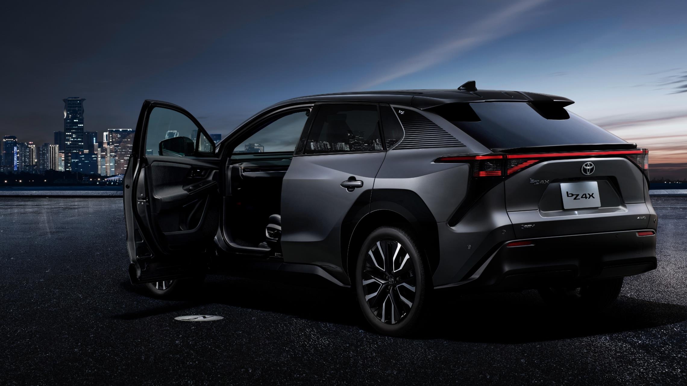 ｂＺ４Ｘ　ｂＺ４Ｘデザイン　ｂＺ４Ｘ外観　bZ4X