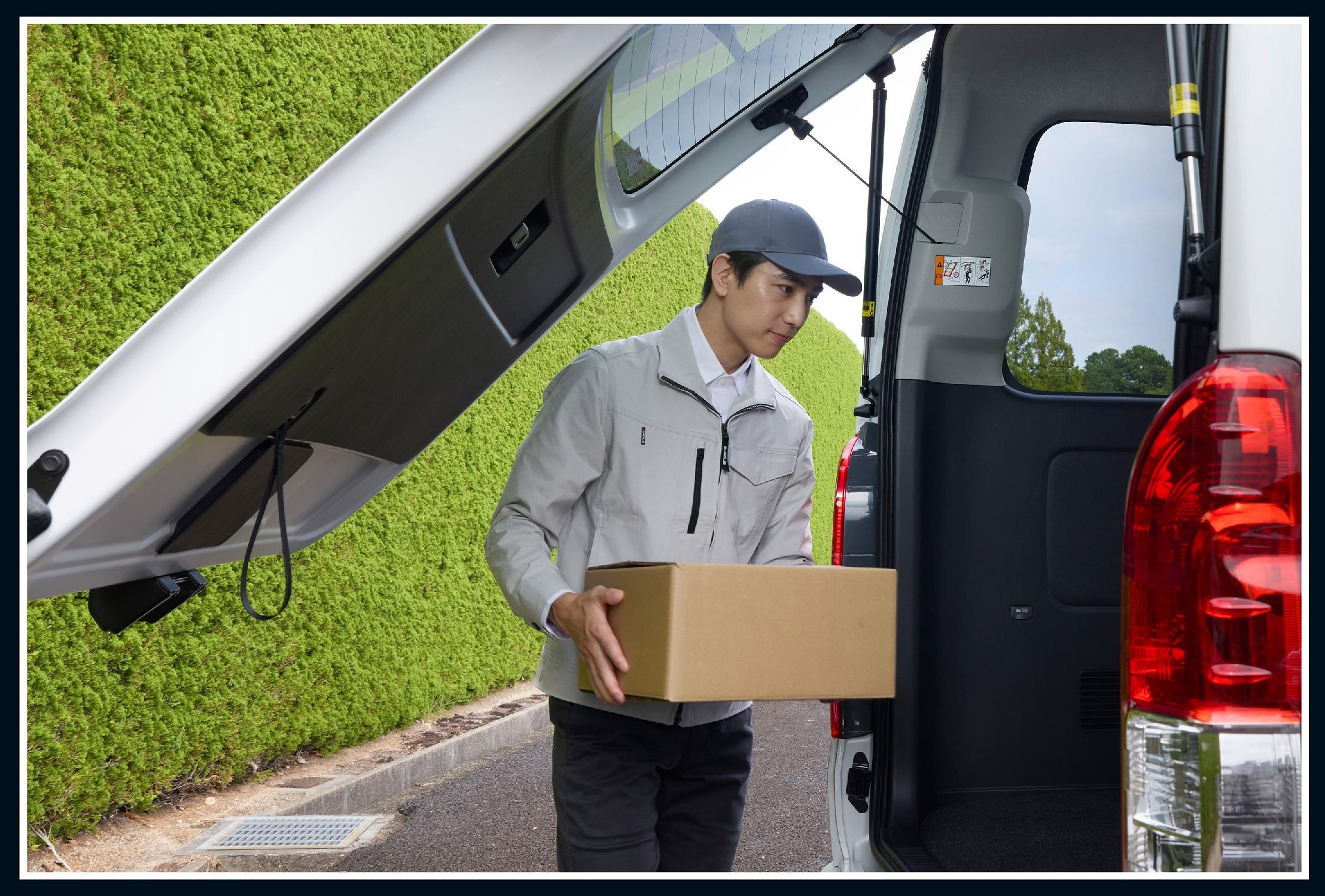 ハイエース　フリーストップバックドア