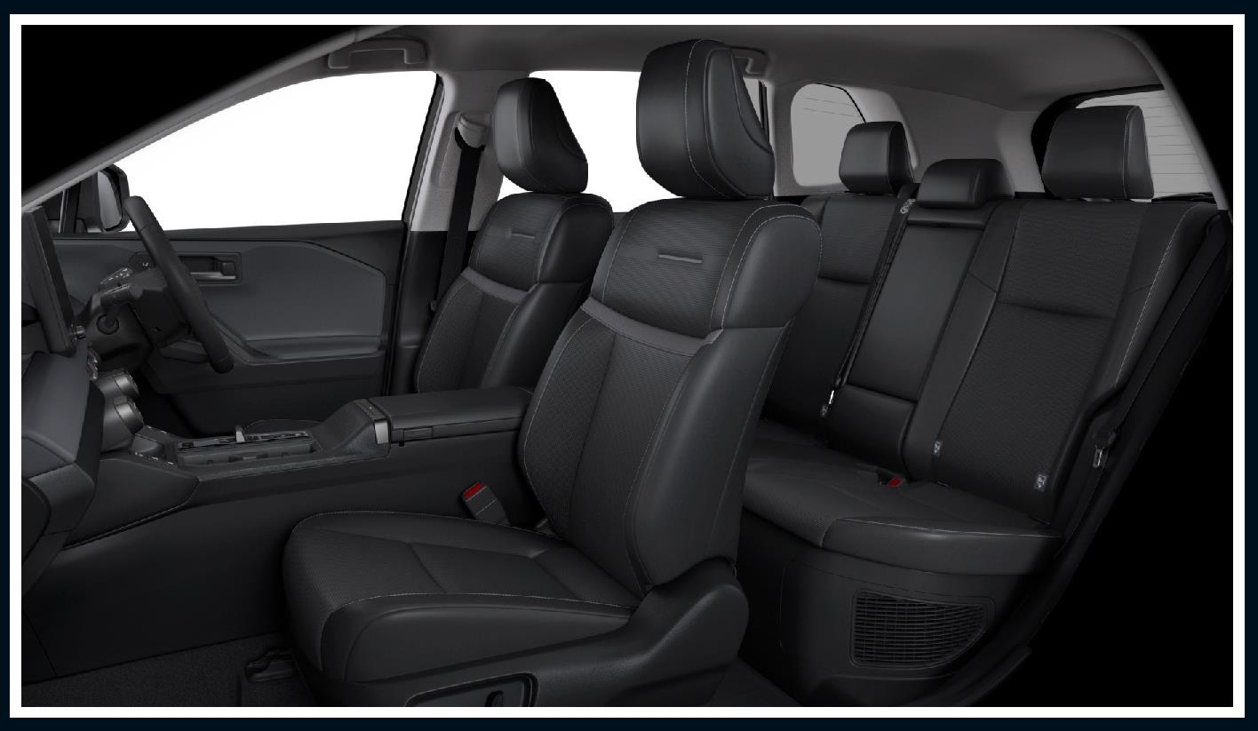 トヨタ RAV4 シート表皮:合成皮革
(パーフォレーション&ステッチ付)