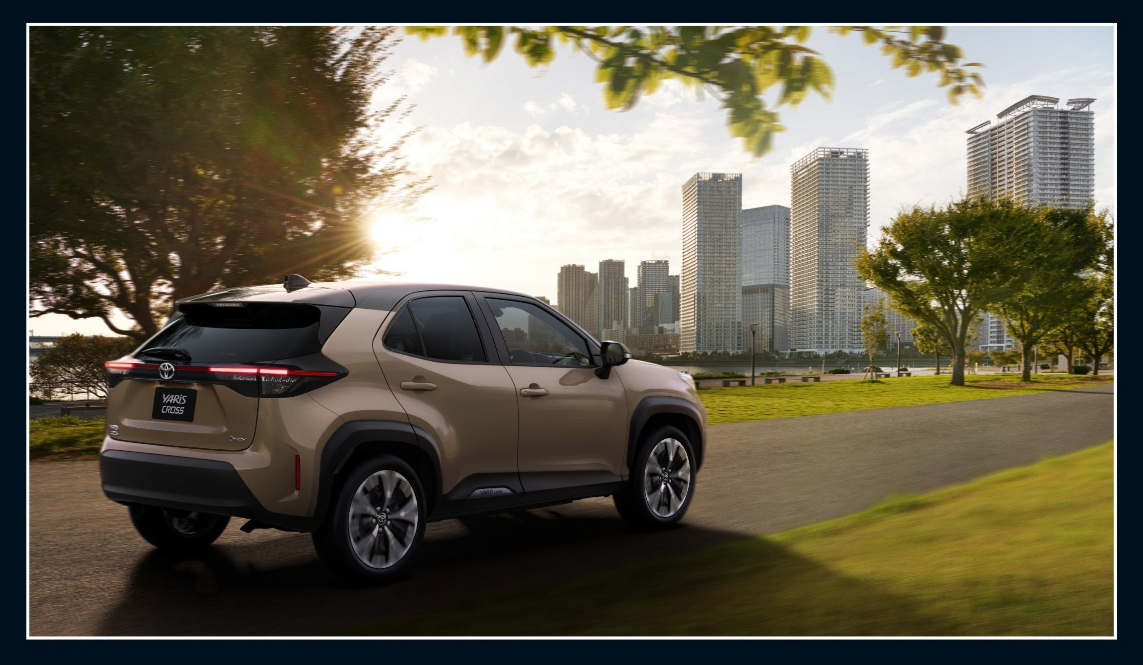 ヤリスクロスベージュ ヤリスクロス トヨタヤリスクロス