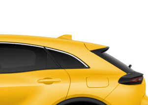 クラウンスポーツ一部改良前のシャークフィンアンテナ(マスタード)