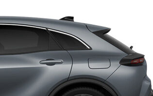 クラウンスポーツ一部改良後のシャークフィンアンテナ