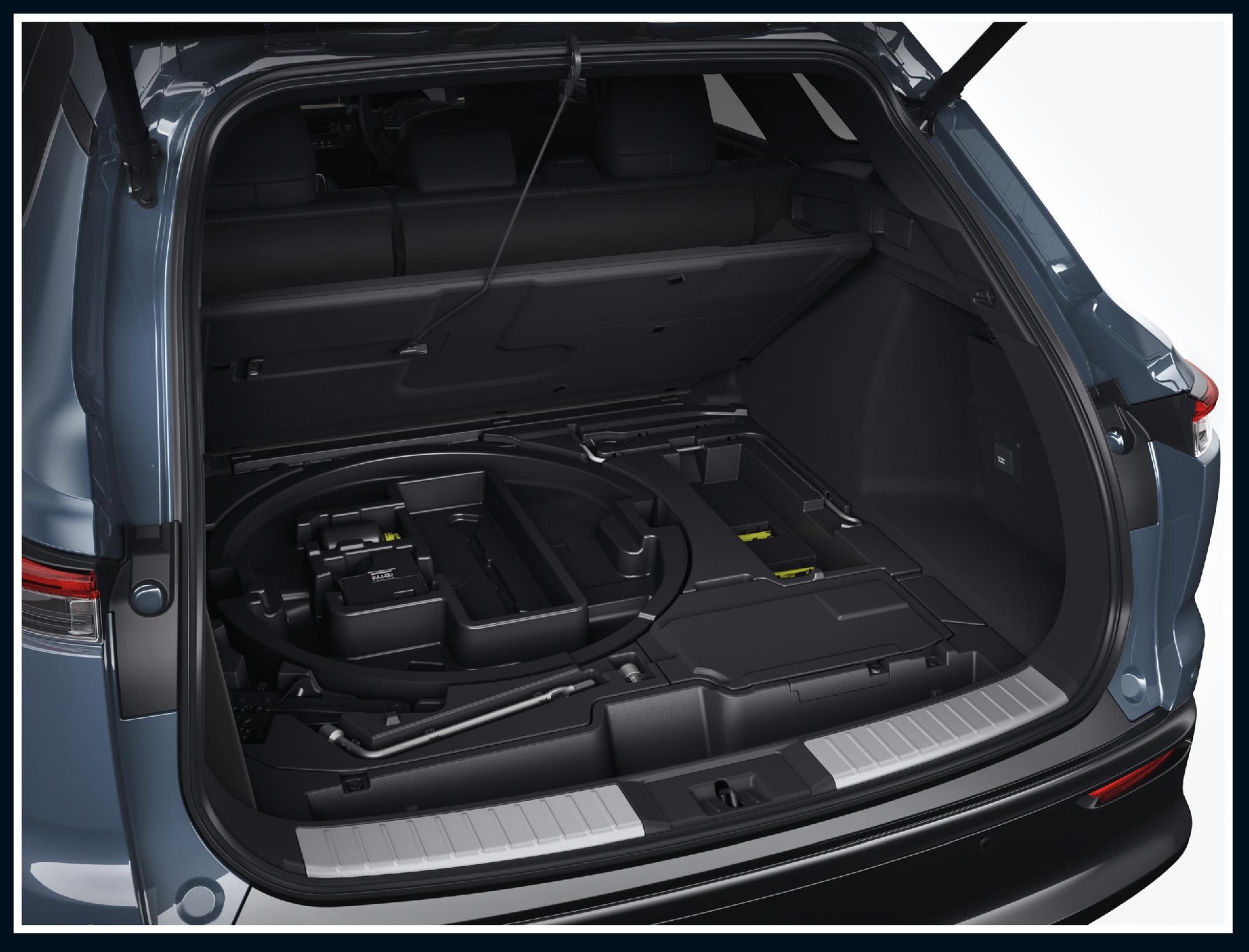 クラウンエステート一部改良デッキアンダートレイ